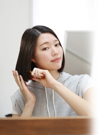 髪と頭皮に優しいイオンカラー処方